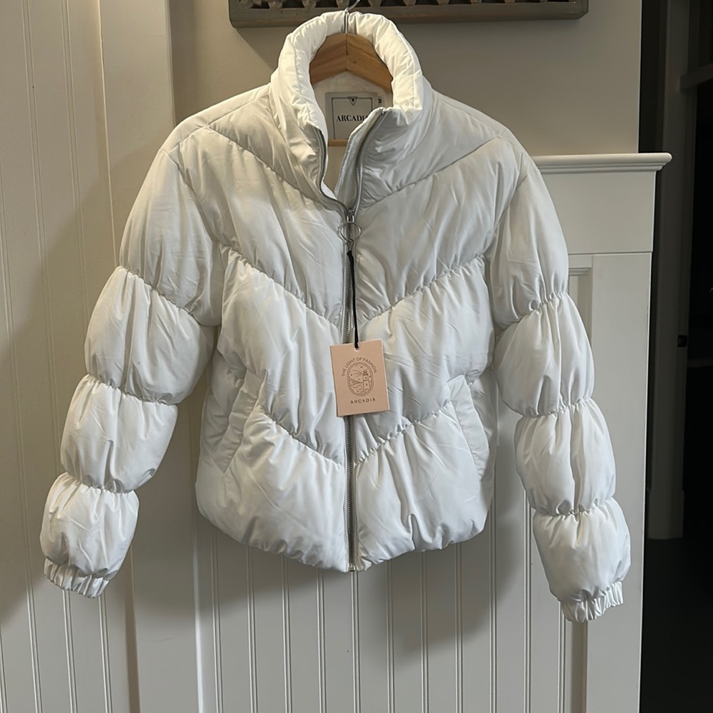 COPY - COPY - white puffer